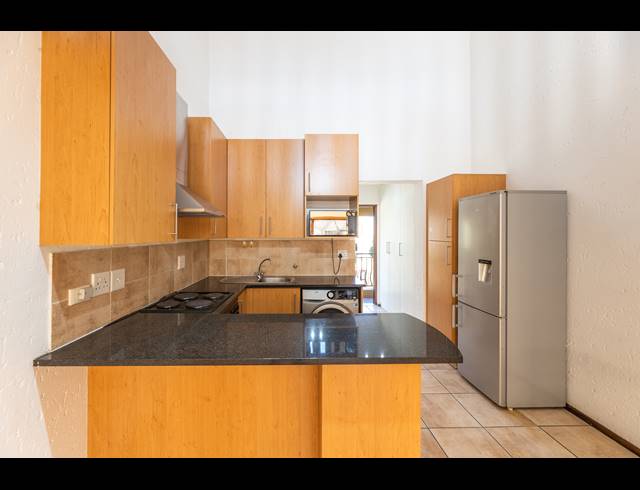 1 BEDROOM APARTMENT FOR SALE IN LONEHILL